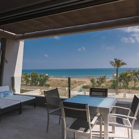 Relax Total Junto Al Mar Апартаменты *